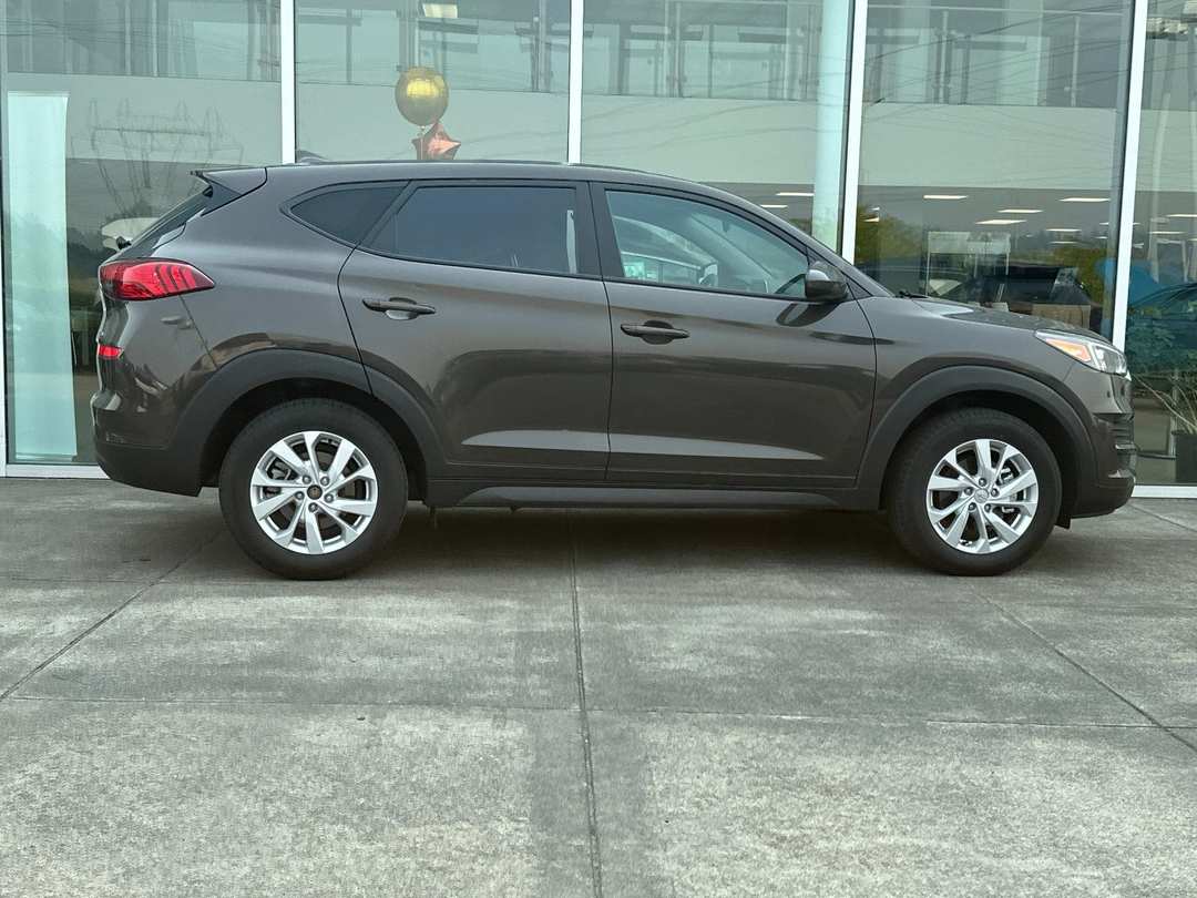 2020 Hyundai Tucson SE - Image 2