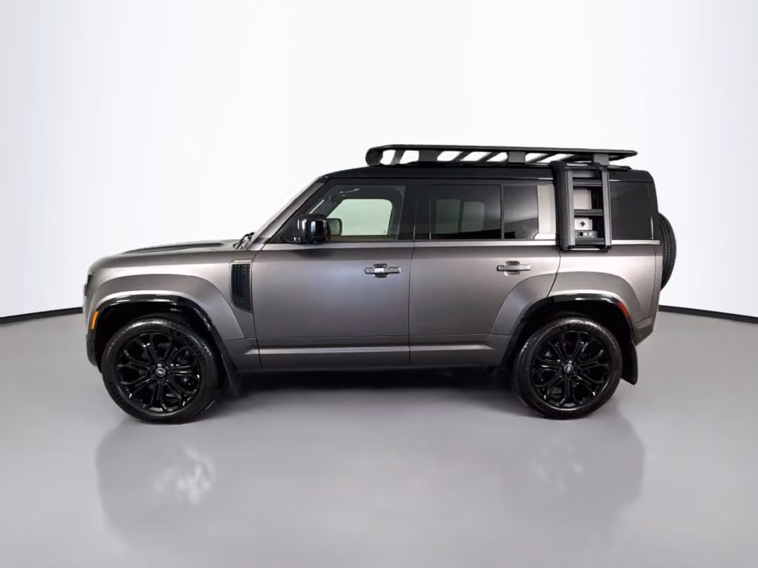 2025 Land Rover Defender 110 OCTA - Image 2