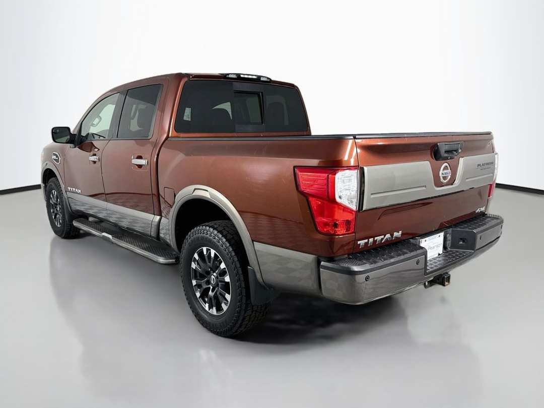 2017 Nissan Titan Platinum Reserve - Image 5