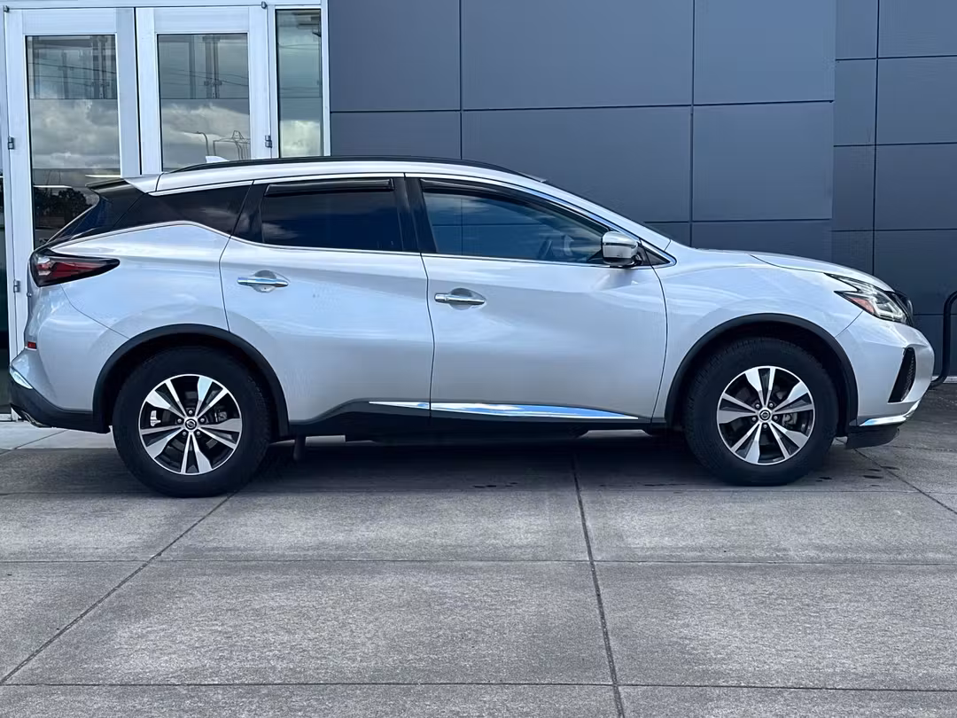 2020 Nissan Murano SV - Image 2