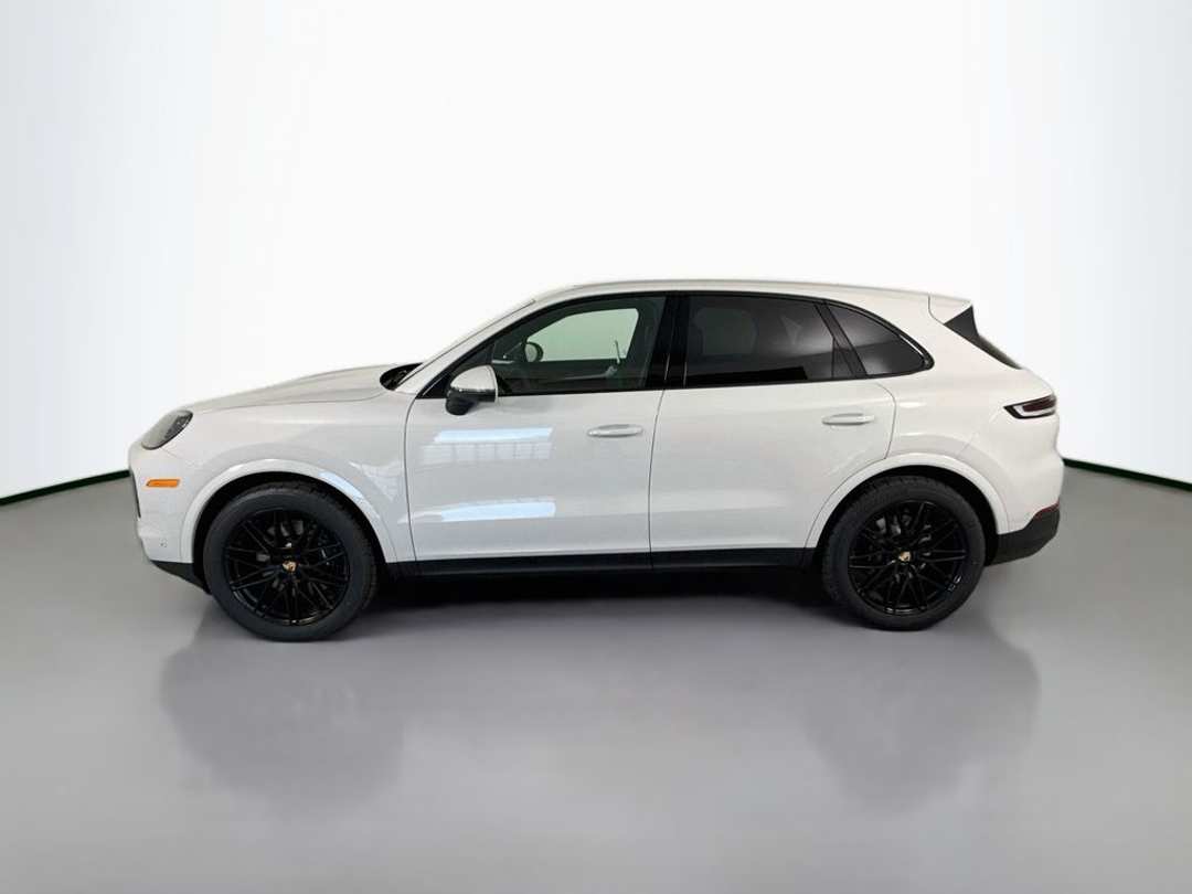 2025 Porsche Cayenne - Image 3