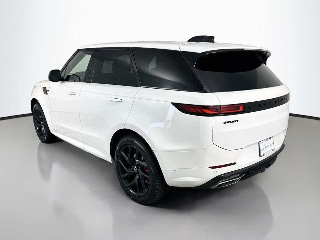 2024 Land Rover Range Rover Sport Dynamic SE - Image 5