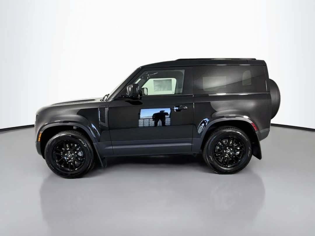 2025 Land Rover Defender 90 S - Image 3