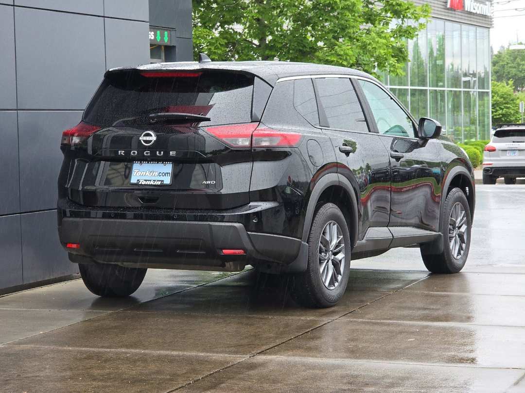 2025 Nissan Rogue S - Image 3