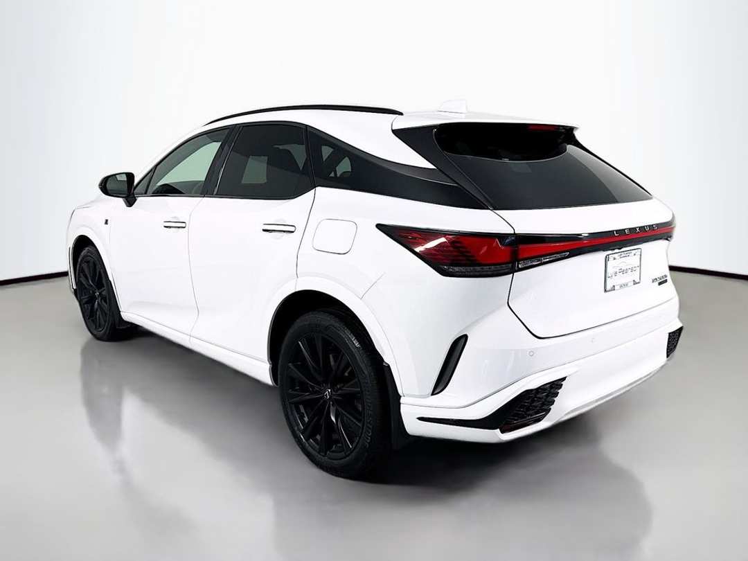 2023 Lexus RX 500h F SPORT Performance - Image 5