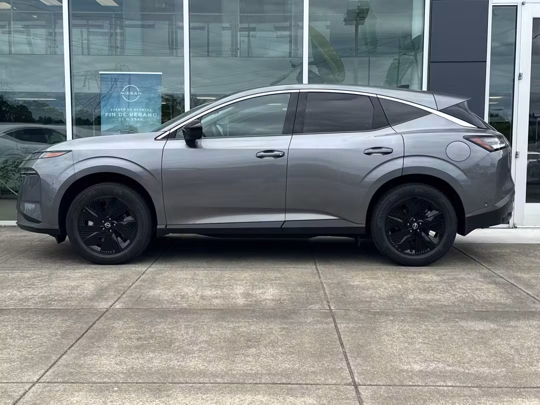 2025 Nissan Murano SV - Image 6