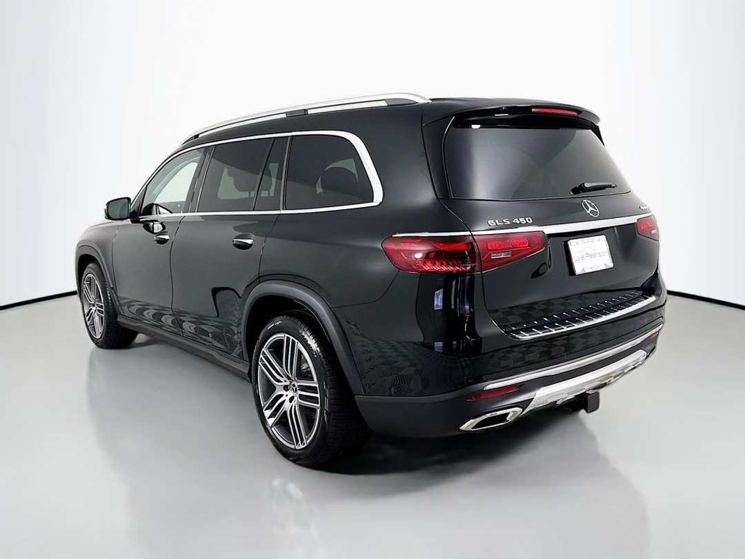2026 Mercedes-Benz GLS 450 - Image 5