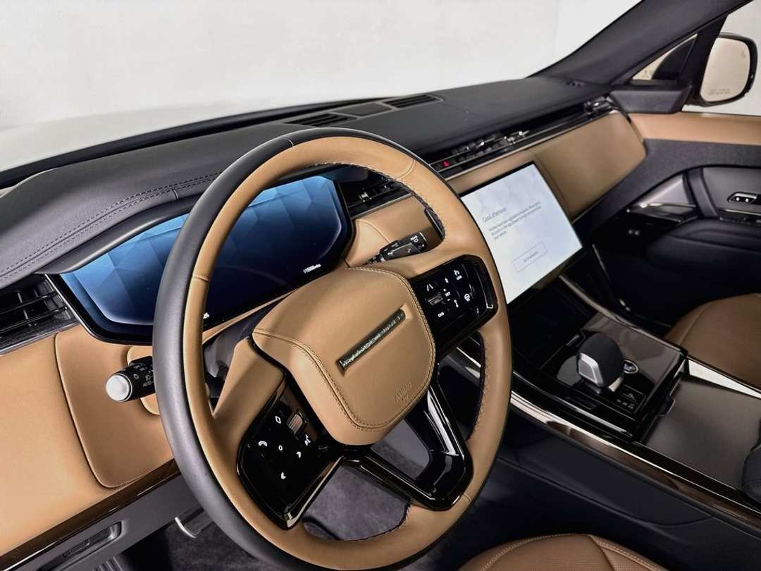 2025 Land Rover Range Rover Sport Dynamic SE - Image 7