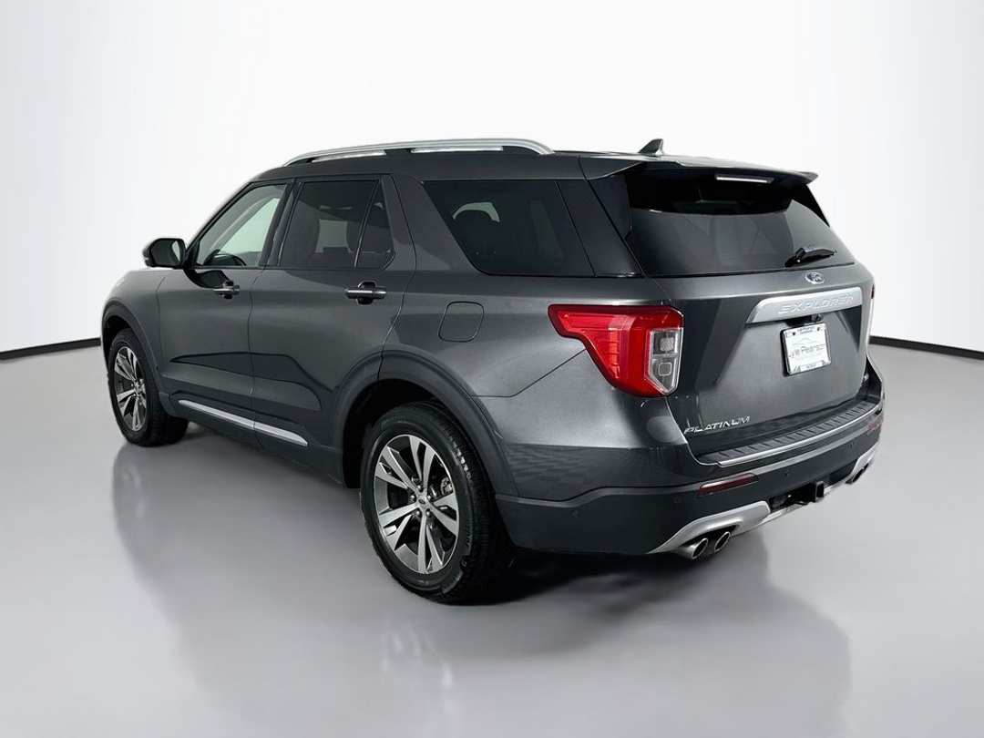 2020 Ford Explorer Platinum - Image 5