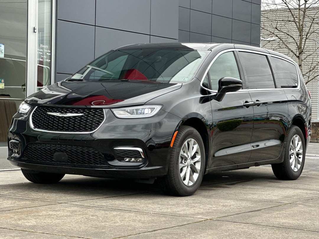 2026 Chrysler Pacifica Limited - Image 7