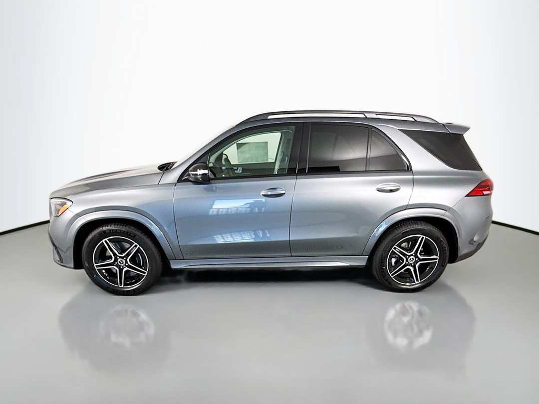 2026 Mercedes-Benz GLE 450 - Image 3