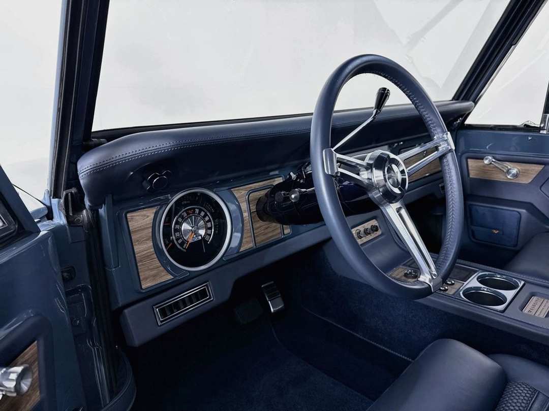 1975 Ford Bronco - Image 4