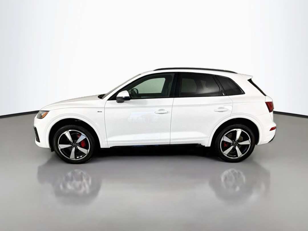 2024 Audi Q5 45 S line Premium - Image 2