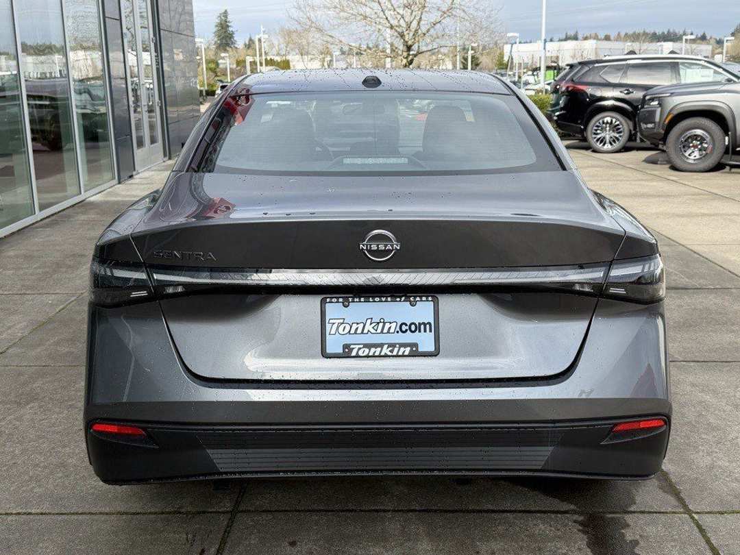 2026 Nissan Sentra SR - Image 6