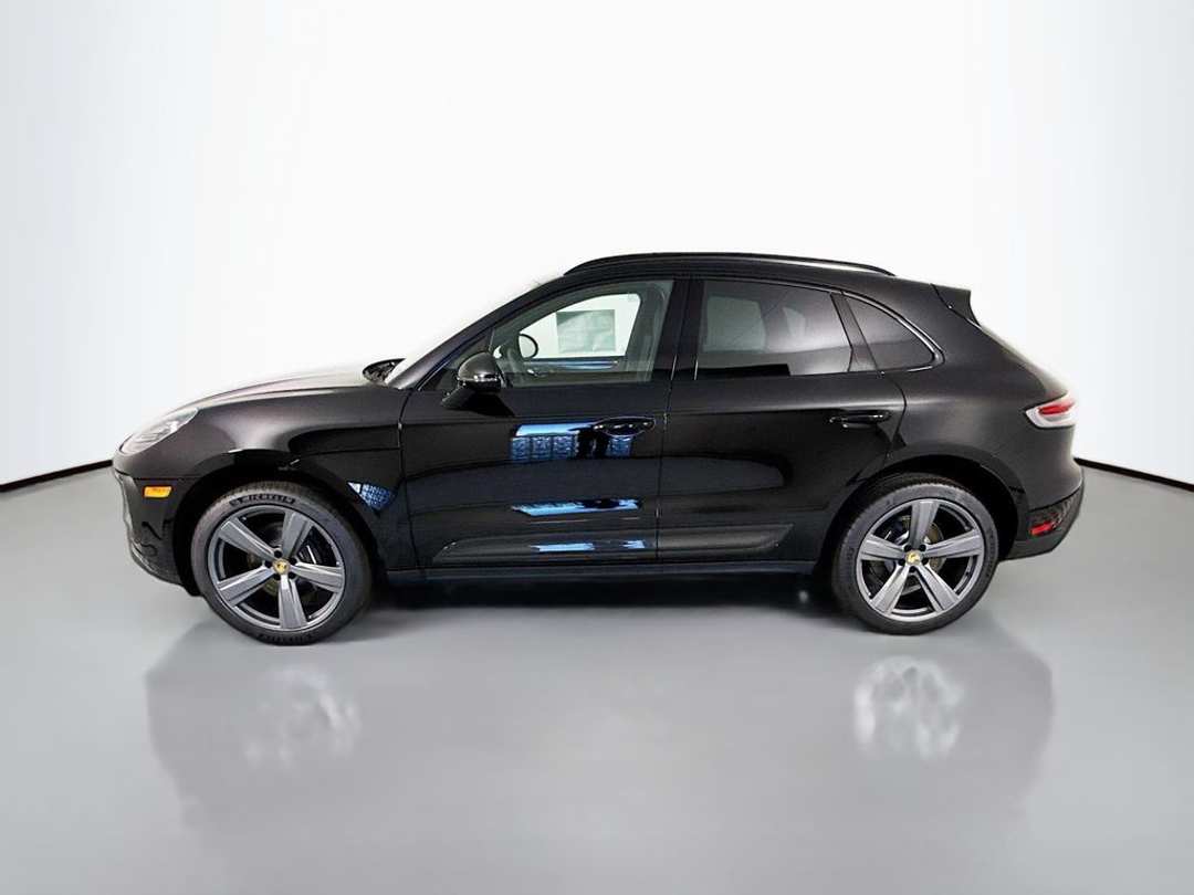 2026 Porsche Macan - Image 3