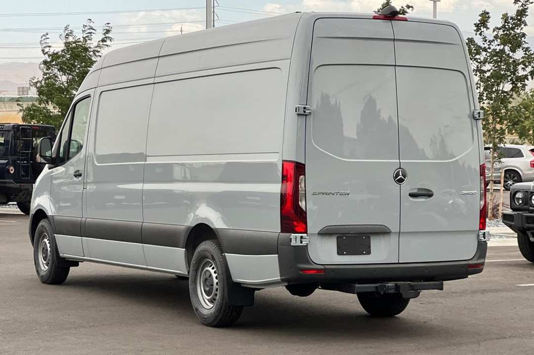2024 Mercedes-Benz Sprinter 2500 Cargo 170 WB - Image 5