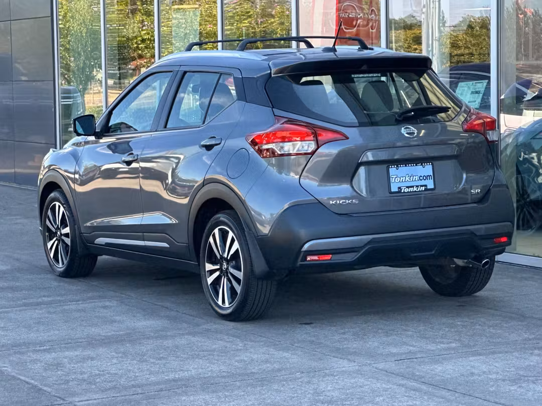 2019 Nissan Kicks SR - Image 5