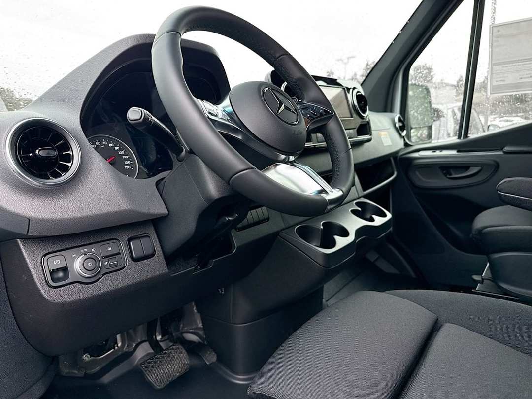 2026 Mercedes-Benz Sprinter 2500 - Image 7