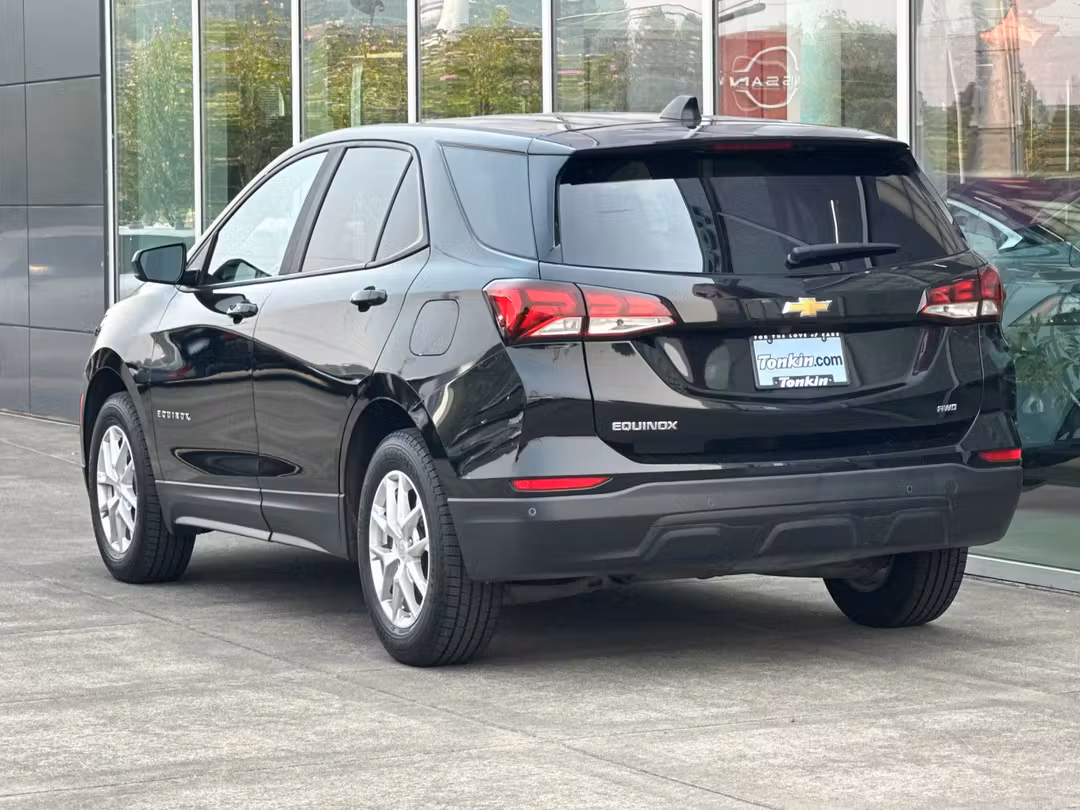 2023 Chevrolet Equinox LS - Image 5