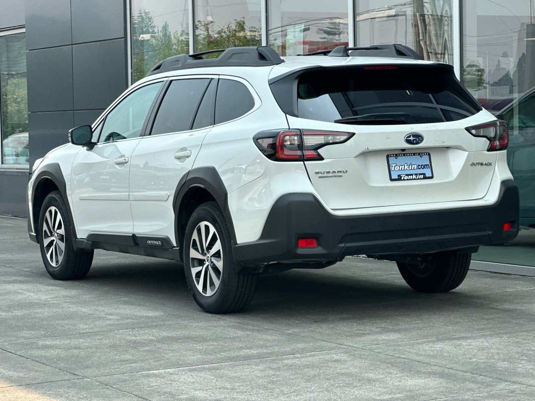 2025 Subaru Outback Premium - Image 5